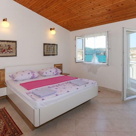 Villa Uno Trogir Exterior photo